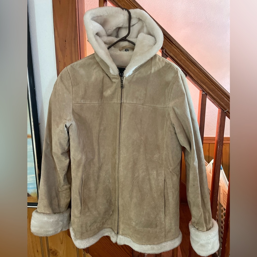 Vintage Genuine Leather Tan Jacket with Faux Fur Hood warm cozy winter women’s M